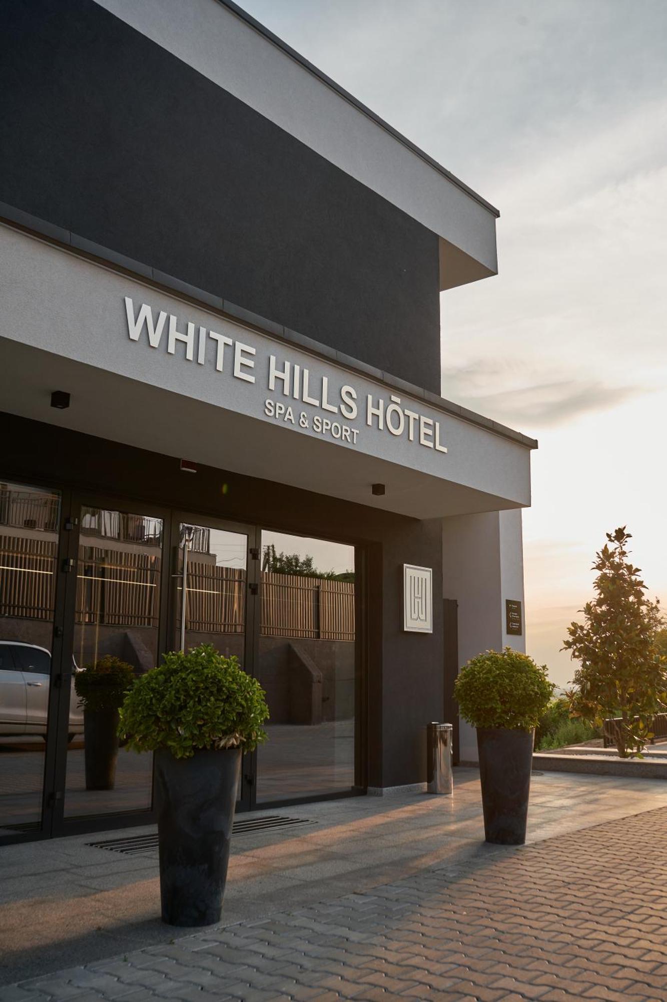 White Hills Hotel Spa&Sport Uzhhorod Bagian luar foto